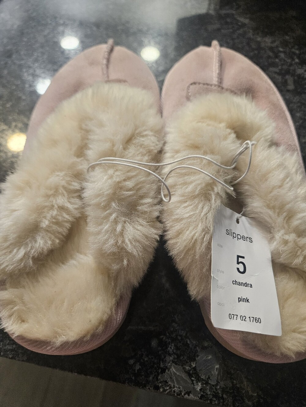 NWT Pink Women's Plush Suede Lined Slippers Sz 5
